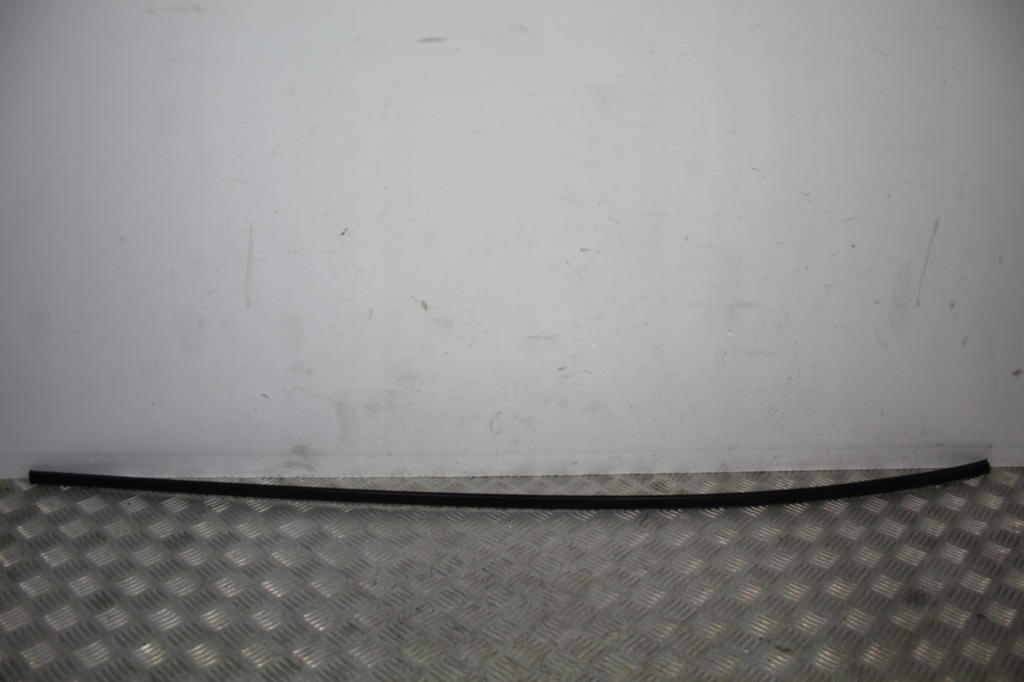 фото №1, Молдинг кровельная левая mazda iii 3 bm