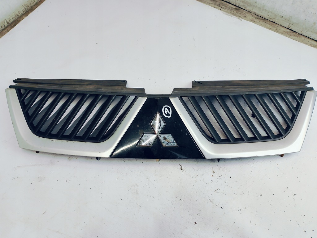 фото №1, Решётка радиатора решётка радиатора mitsubishi outlander ii