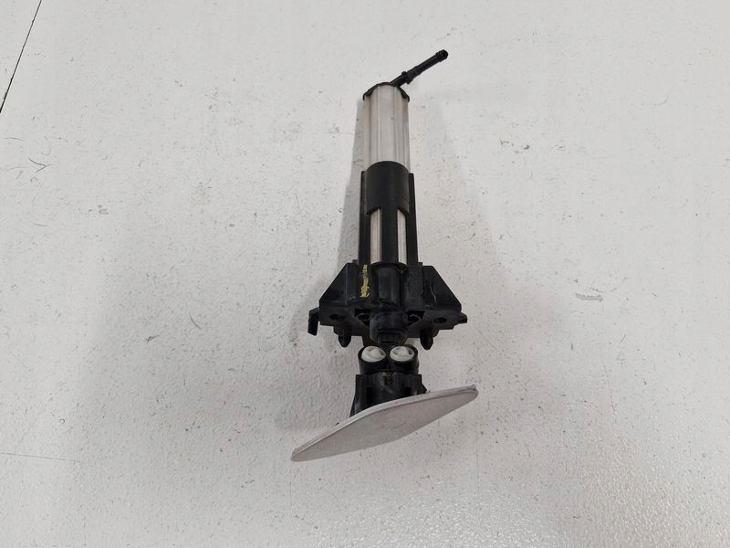 фото №1, Заглушка распылителя лампы левый перед citroen ds5 kwed