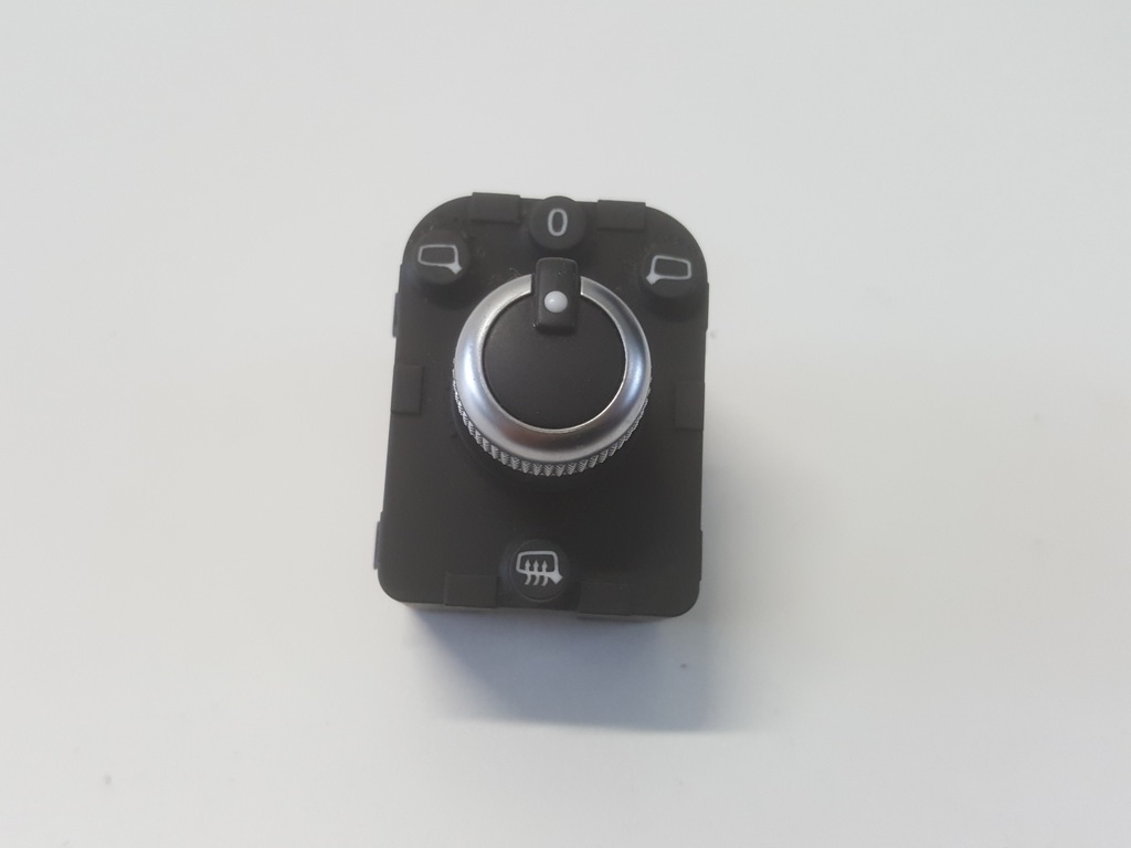 фото №1, Audi q2 81a переключатель регулировки зеркал 17r.