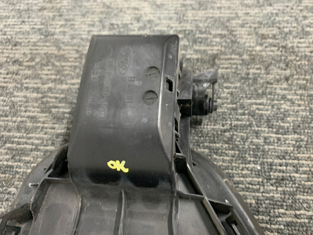 фото №10, Ford mustang mach-e крышка разъём зарядки крыла левый перед оригинал