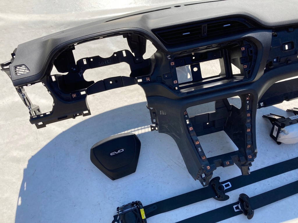 фото №4, Dr5 evo приборная панель приборная панель консоль подушки безопасности ремни