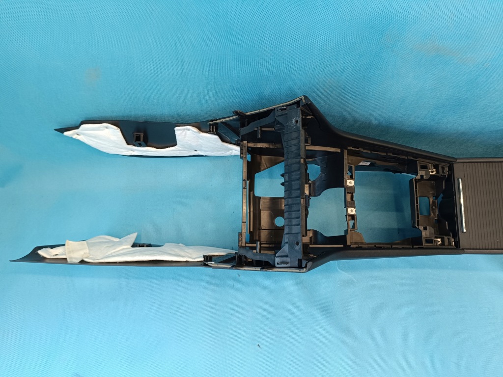 фото №8, Skoda superb 3 kombi 2.0 tdi 147kw 2023 r защита туннель средний 3v1863241et