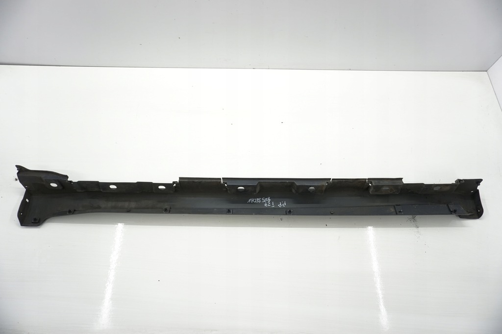 фото №7, Toyota avensis t27 молдинг порог правая 8u5