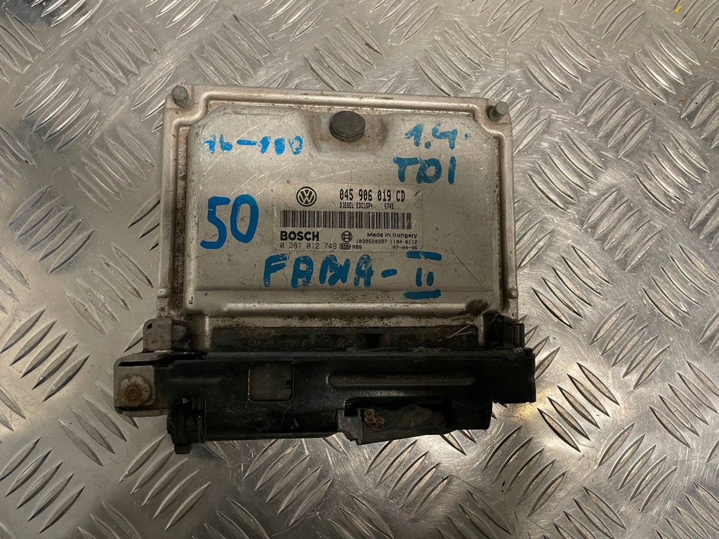 фото №1, Volkswagen 045906019cd блок управления бортовой компьютер