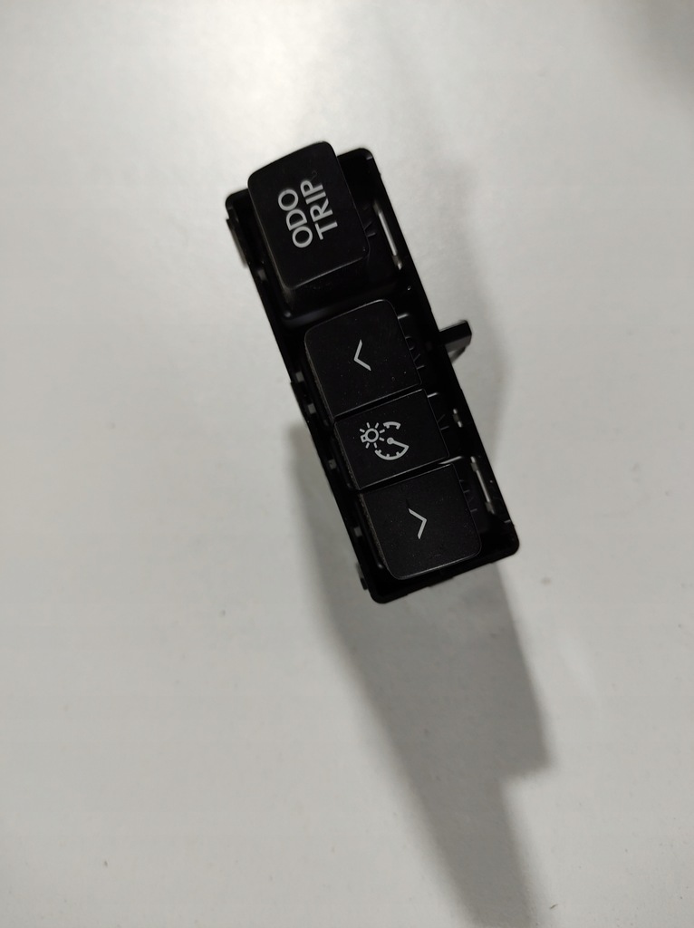 фото №5, Lexus is300h 13r перемикач кнопка trip