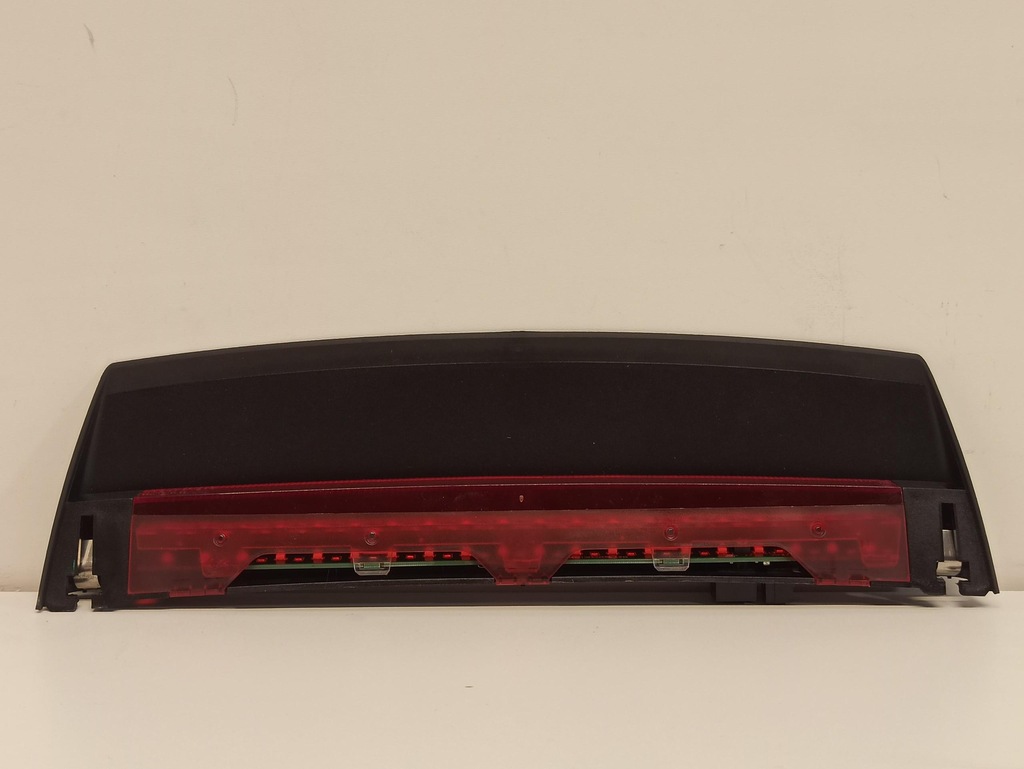 фото №1, Audi a8 d4 свет стоп-сигнал 4h0945097a