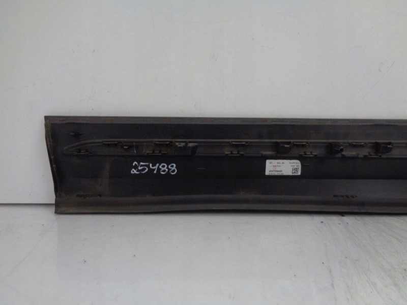 фото №9, Mercedes gla w247 молдинг дверь правый перед