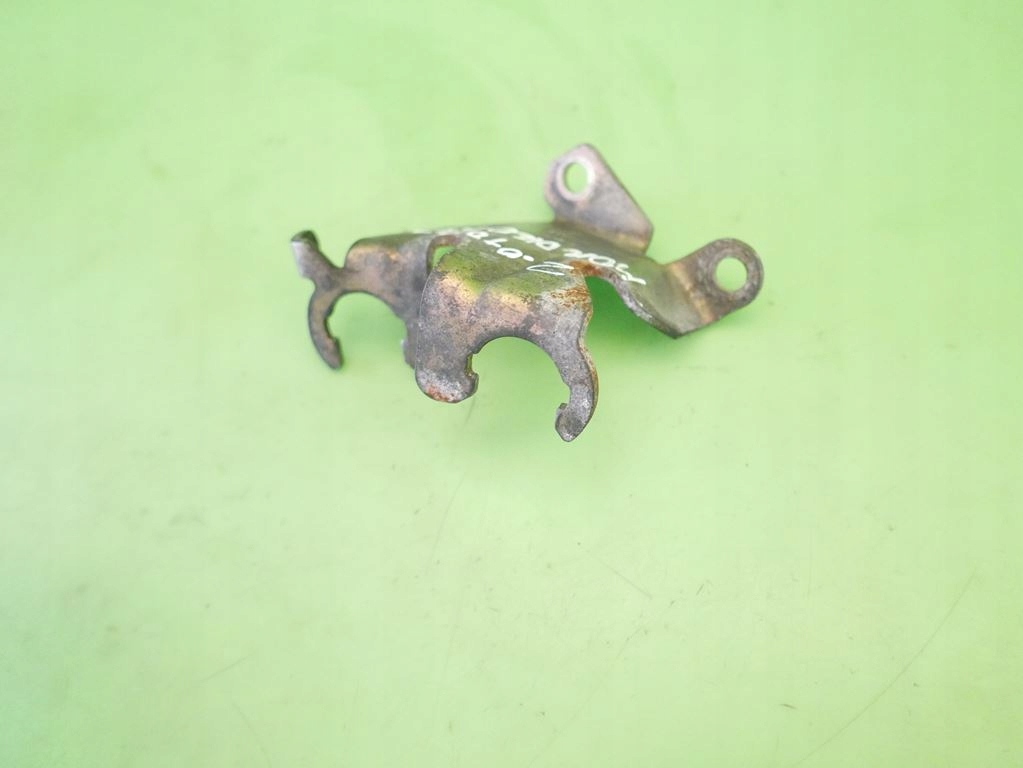 Кронштейн тросів перемикання передач ford mondeo mk3 2.0 tddi Оригінал