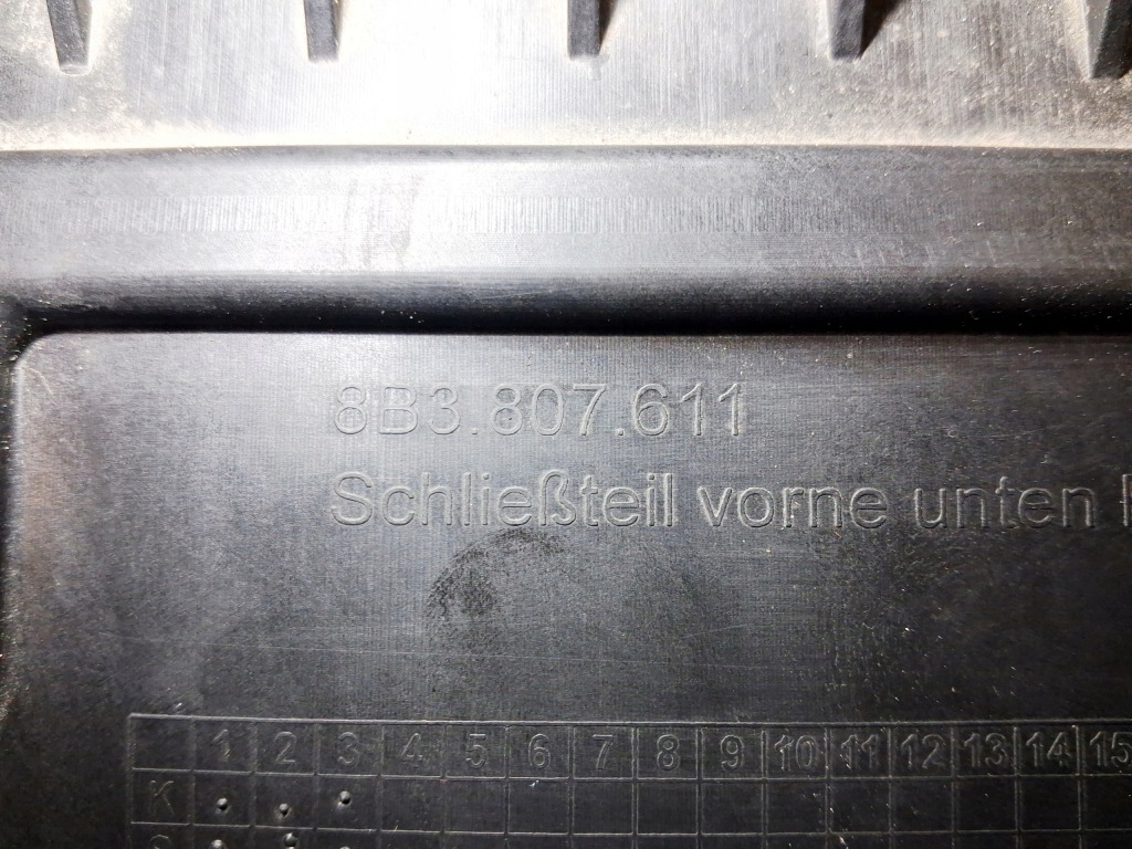 Audi a5 iii b10 захист плита pod бампер перед 8b3807611 bydgoszcz Недорого