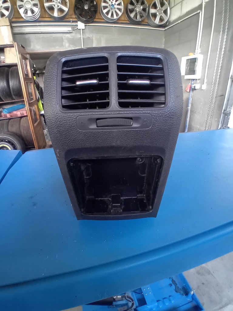 фото №11, Skoda octavia ii подлокотник