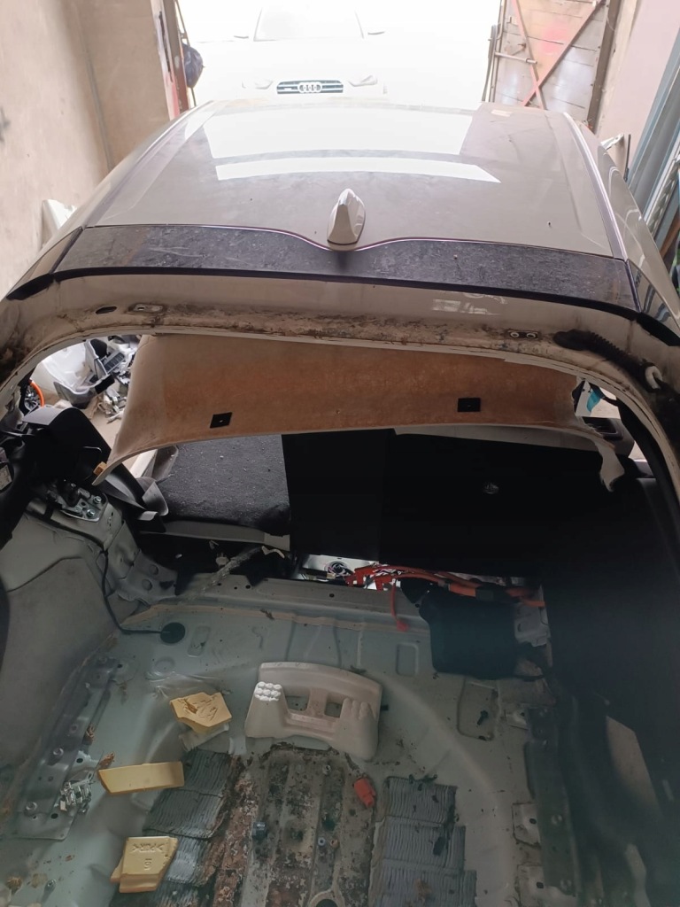 фото №3, Prius iv plug-in prime крыша стойки