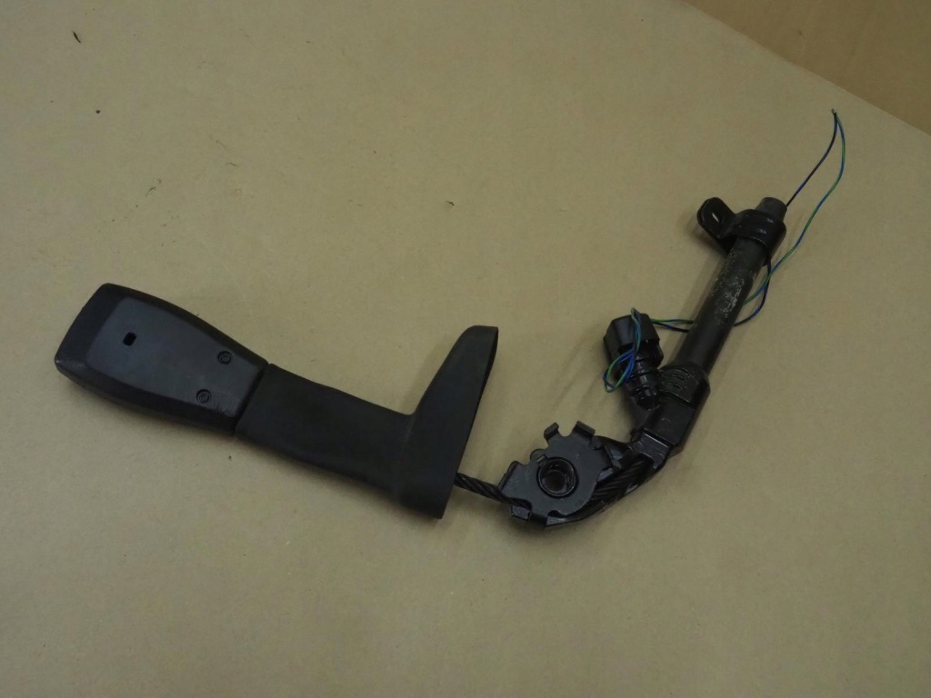 Кліпса поперечина безпеки лівий перед volvo s40 ii v50 2004-2007 європа Недорого