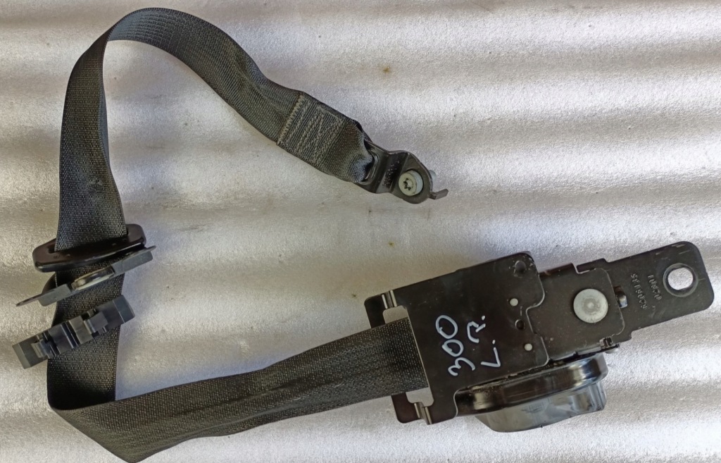 фото №1, Pas безопасности l перед chrysler 300 2012-2013