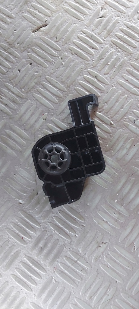 фото №9, Кронштейн кронштейн радиатора twingo iii 215144501r