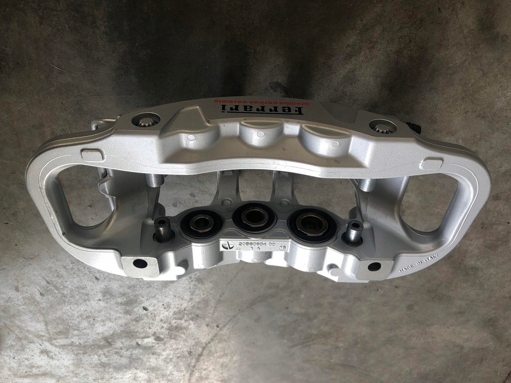 фото №11, Ferrari 488 супорт гальма передній , передня частина brake супорт оригінальний номер 20b8080300