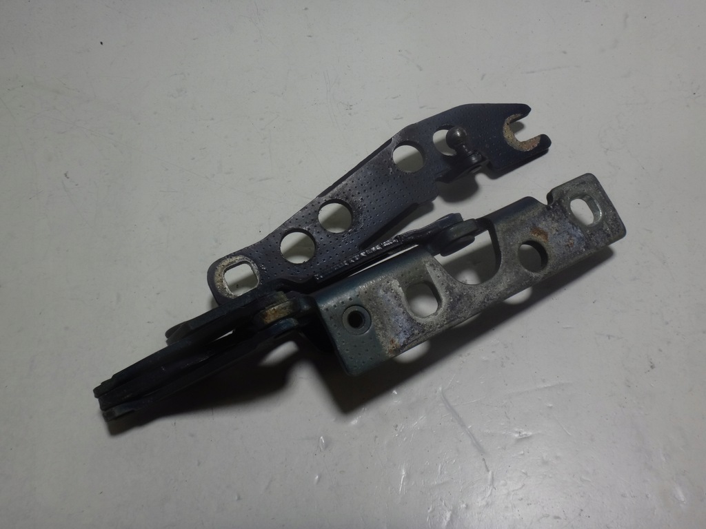 фото №1, Петля капот левый перед передний bmw e39 montrealblau