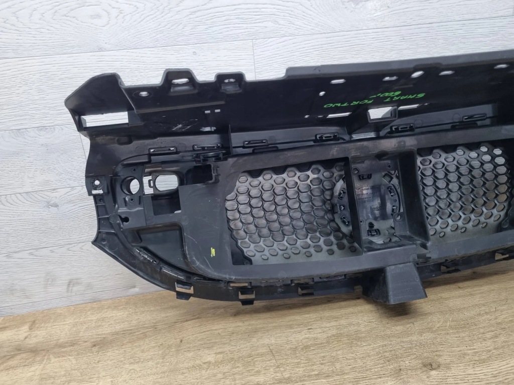 Smart fortwo 2 2015 с передний решётка радиатора Недорого