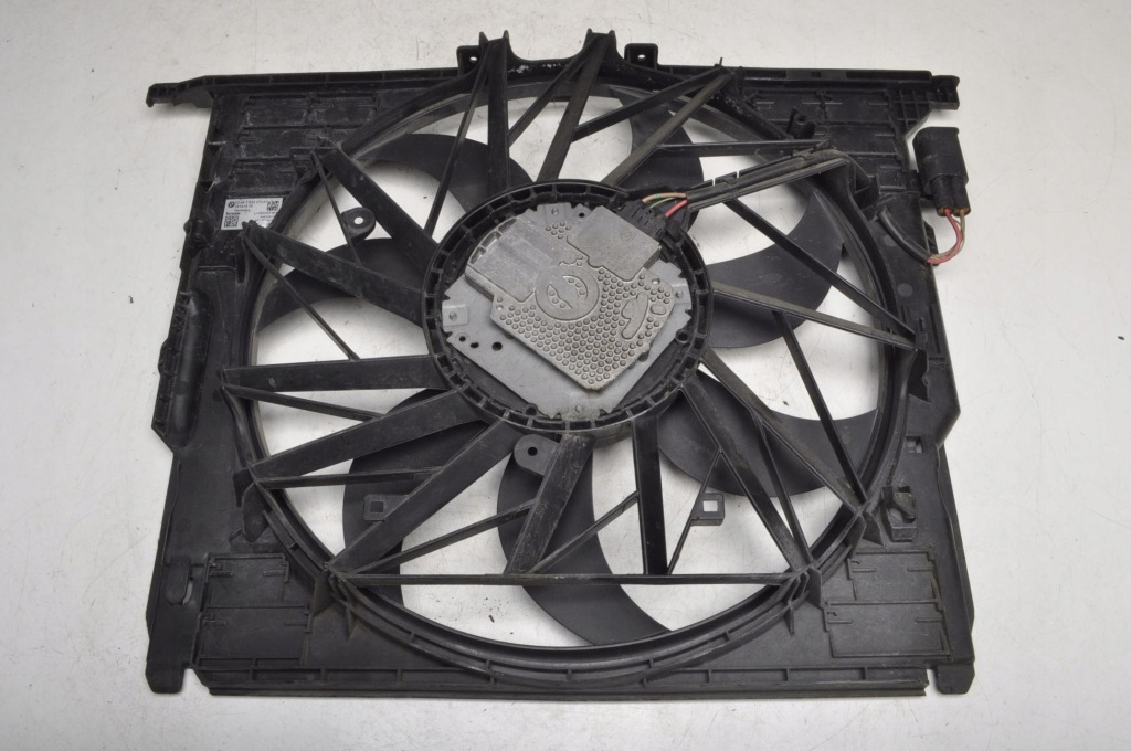 Купить Bmw f10 2.0 d вентилятор радиатора 7633273