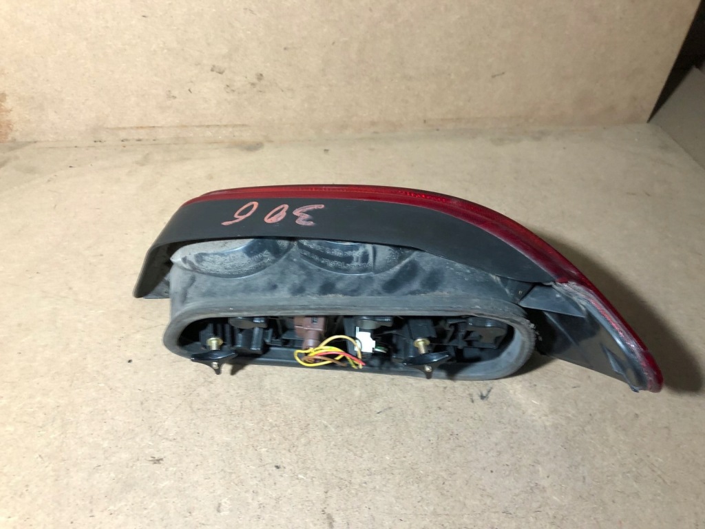 фото №5, Лампа левая задняя peugeot 306