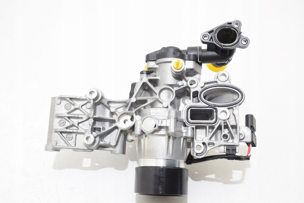 фото №8, Bmw x1 u11 u10 u06 b47c20b b47l b47p насос wody термостат