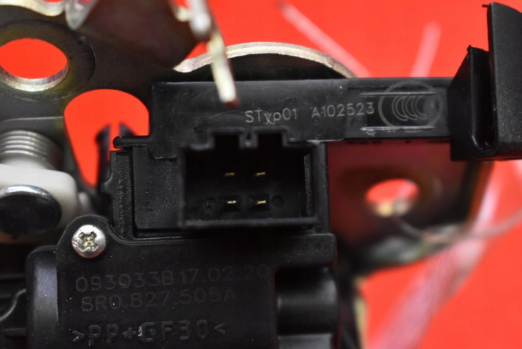 фото №7, Замок крышки задняя багажника 8r0827505a skoda octavia iii rs kombi lift 17-20