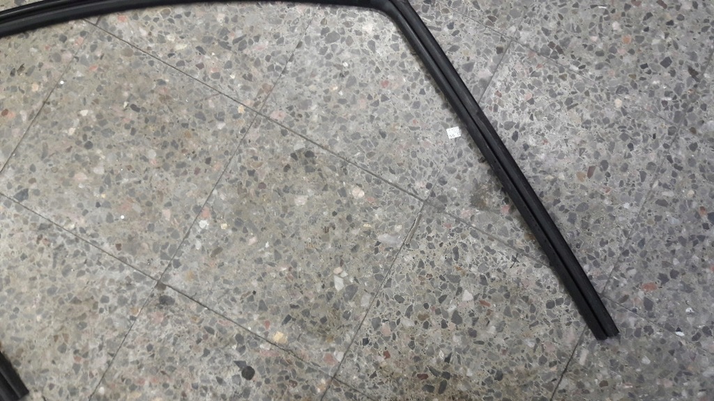 фото №8, Прокладка стекло правый перед opel karl