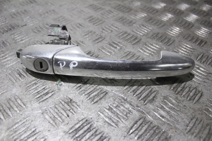 Купити Ручка права передня зовнішня alfa romeo 147
