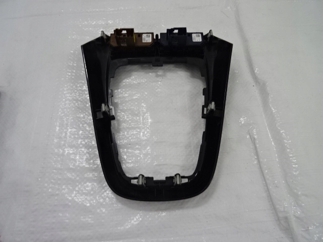 фото №7, Opel crossland x рамка защита туннель среднего 13463511