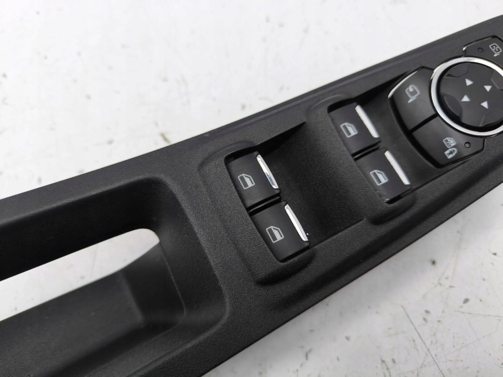 фото №10, Ford galaxy 2017 перед сторона правая панели управление, переключатели