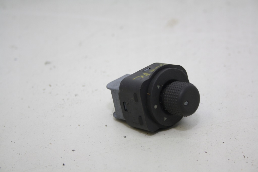 Купити Перемикач регулювання дзеркал alfa romeo 156 lift b569