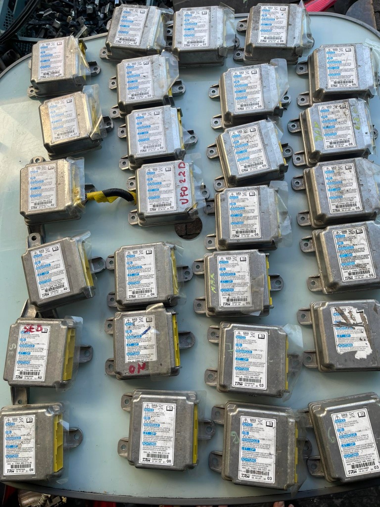 фото №3, Gdk457k30 модуль датчик подушек подушка безопасности mazda 6 gh