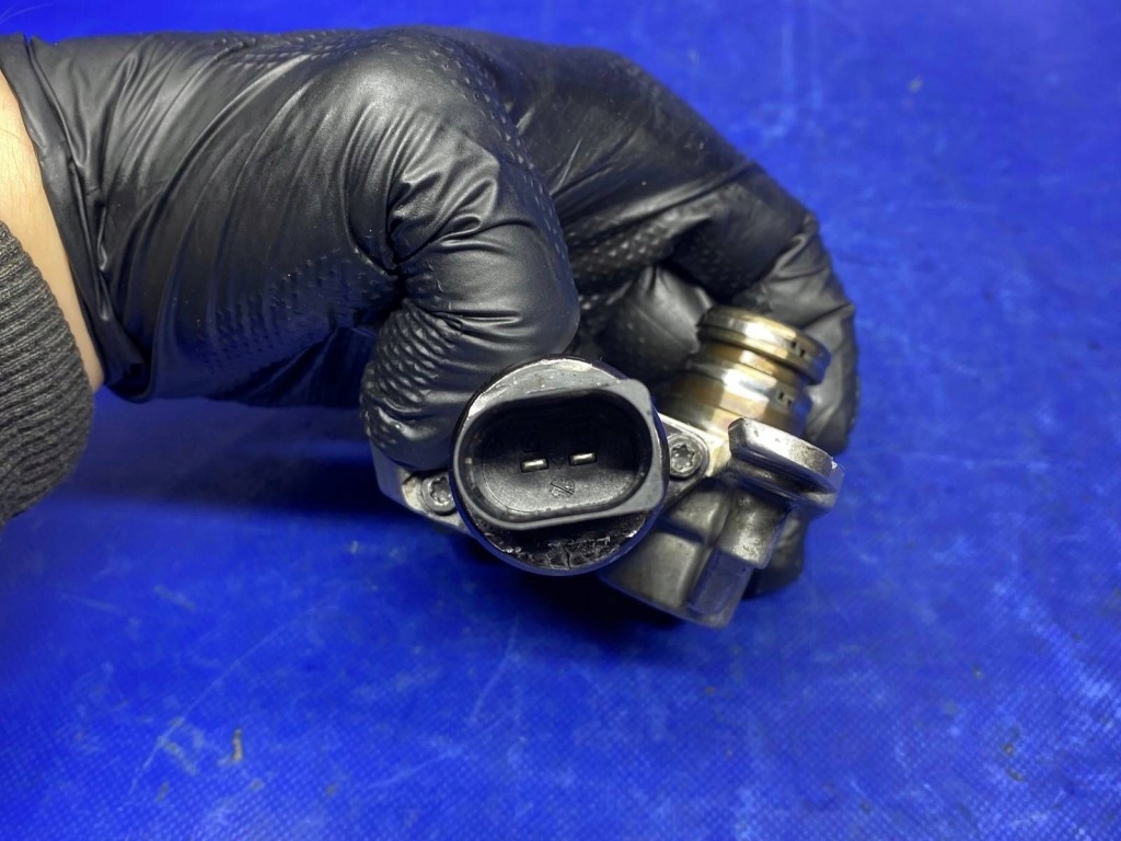 Регулятор faz распределительного вала audi a4 s4 b6 8e 8h 06b103741d 2.0 b alt Цена