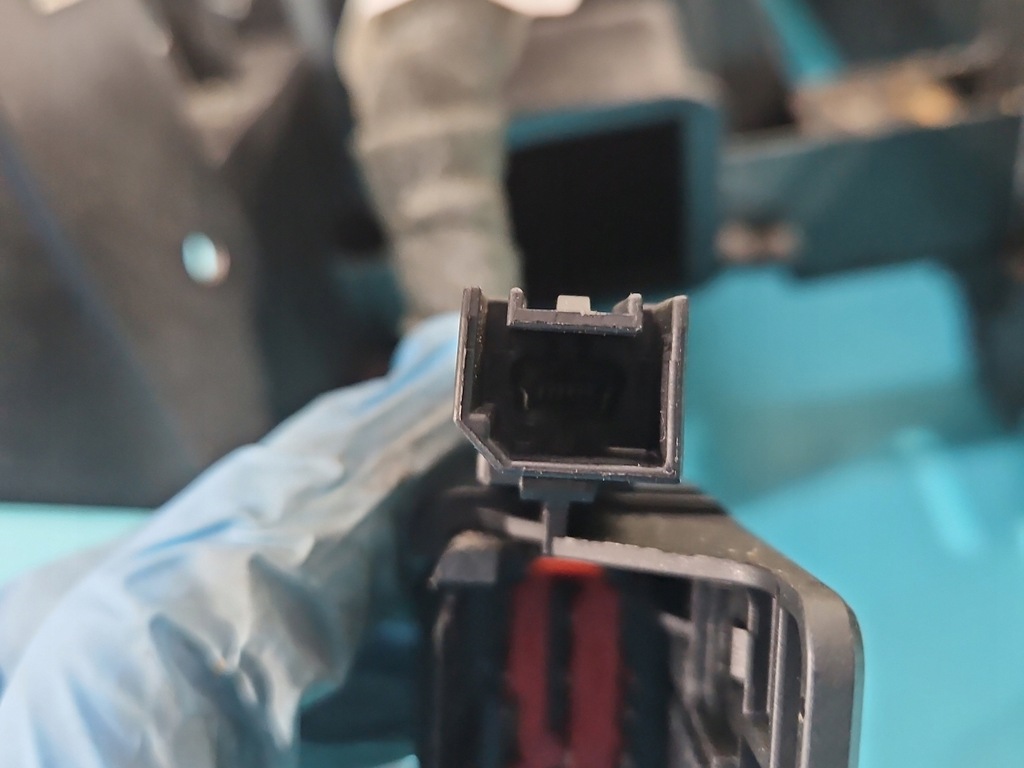 фото №11, Подлокотник туннель ford c-max ii mk2 bd25954 b0397