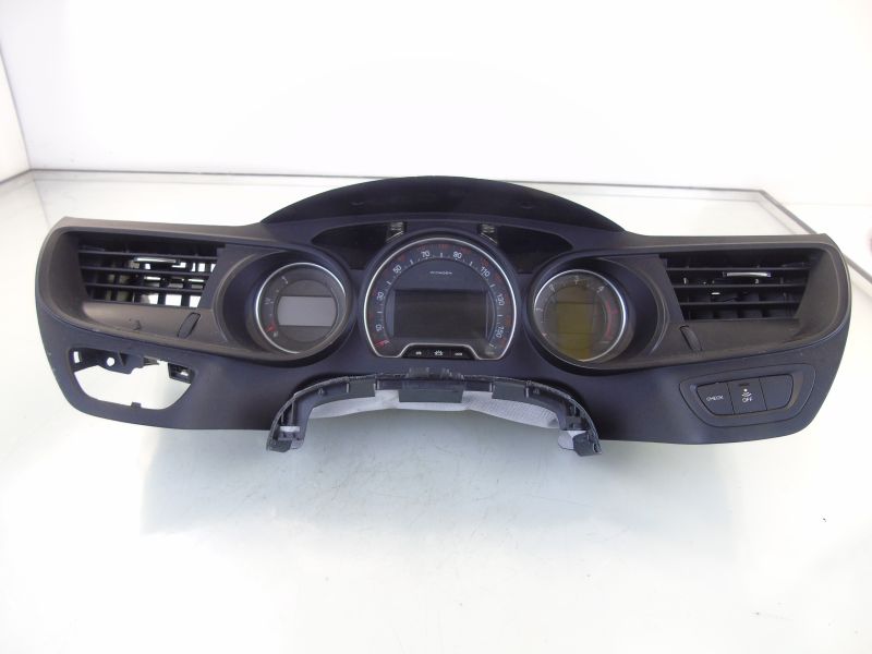 фото №1, Citroen c5 iii x7 2.0 hdi счетчик приборы рамка