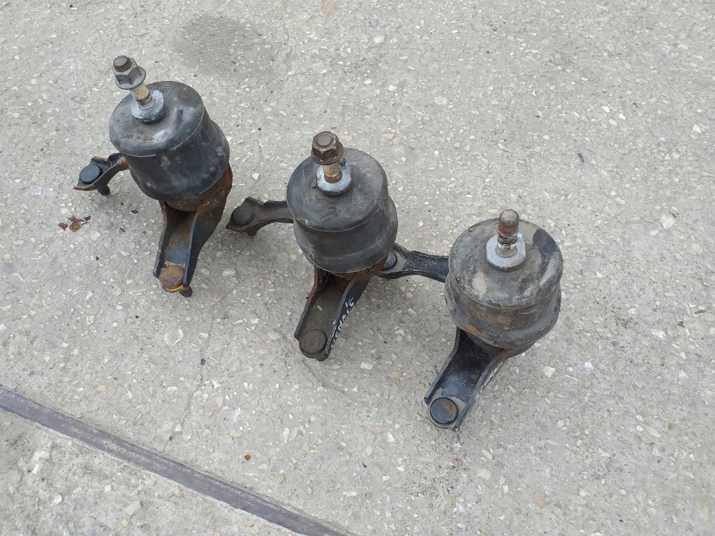 фото №1, Toyota sienna 11- подушка двигателя 3,5 левая