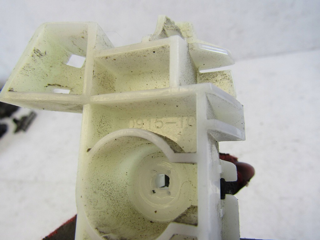 фото №8, Mitsubishi space star ii направляющая бампера правый задняя 13r--