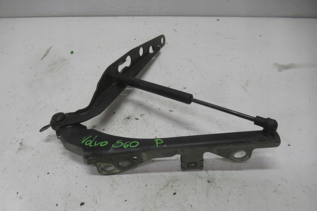 фото №1, Volvo s60 04r привод петля капот правый