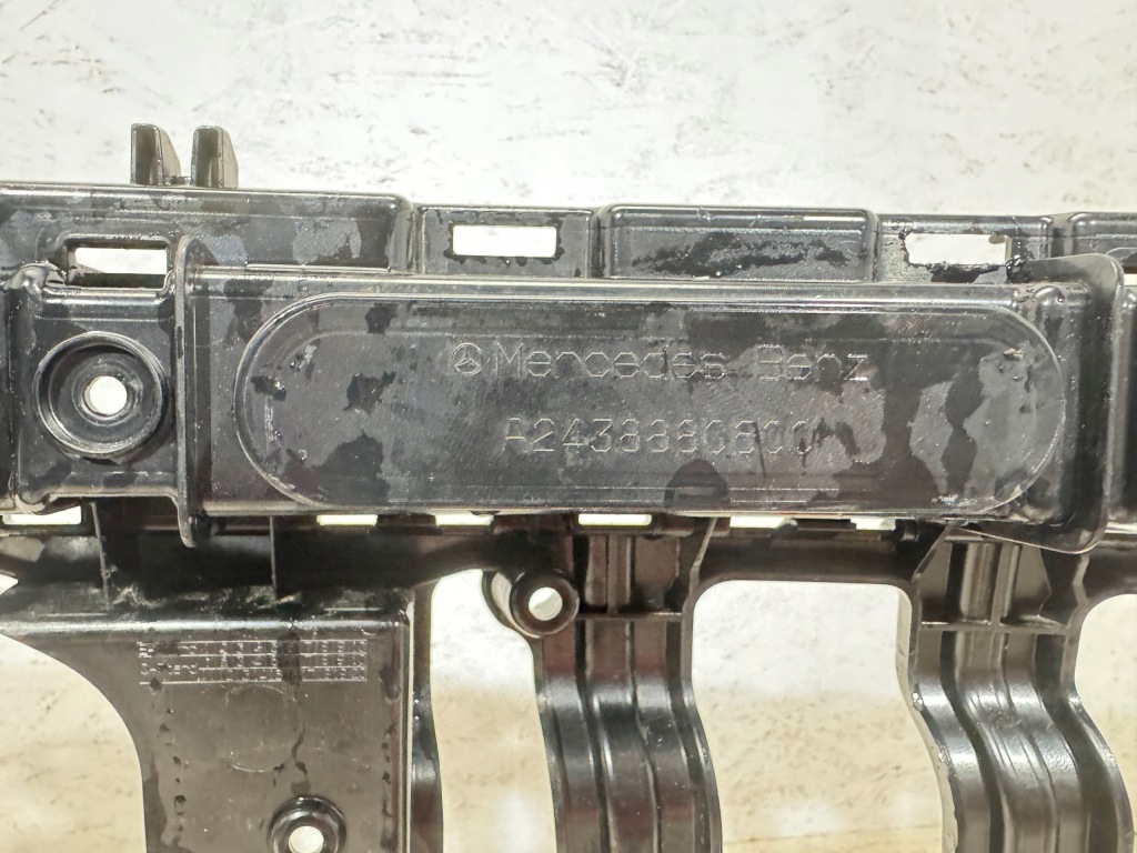 фото №13, Mercedes eqa h243 бампер перед передний решётка хром каркас w243 a243