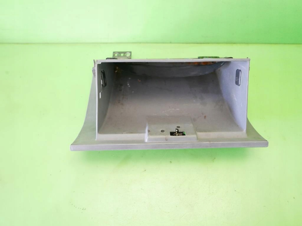 фото №8, Бардачок правий пасажира dół kia carnival i fl 01-05