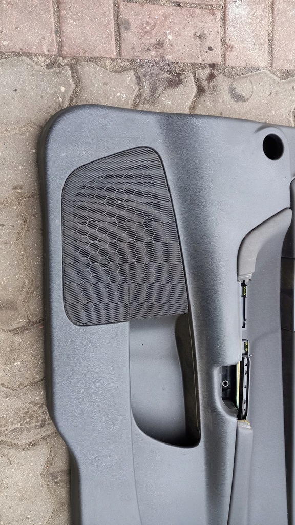 фото №4, Обивка дверь правый перед volvo c30 06-10r