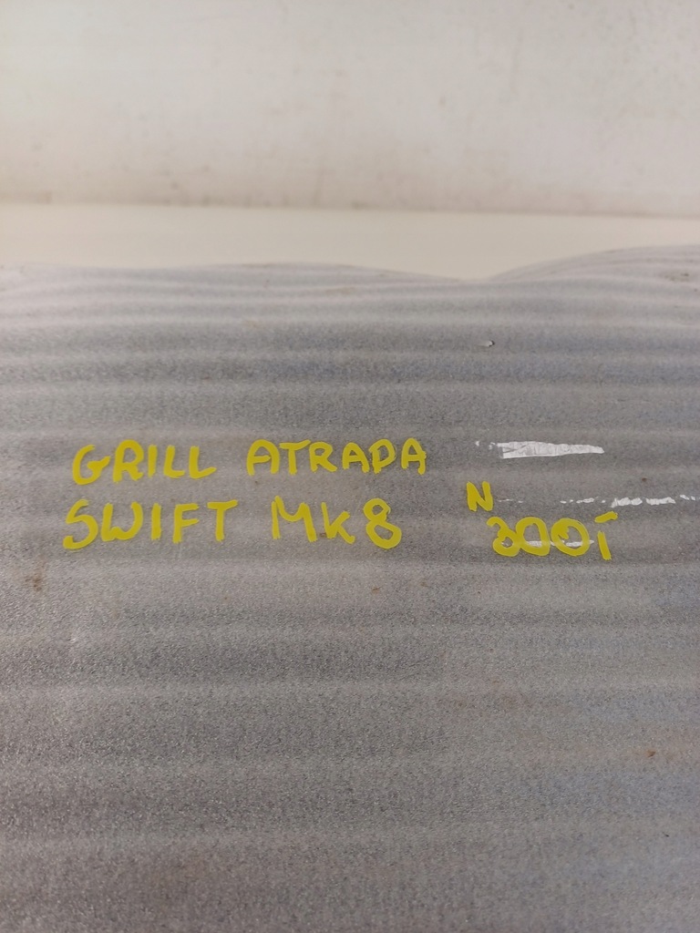 фото №13, Решітка радіатора решітка радіатора бампера перед suzuki swift mk viii 8