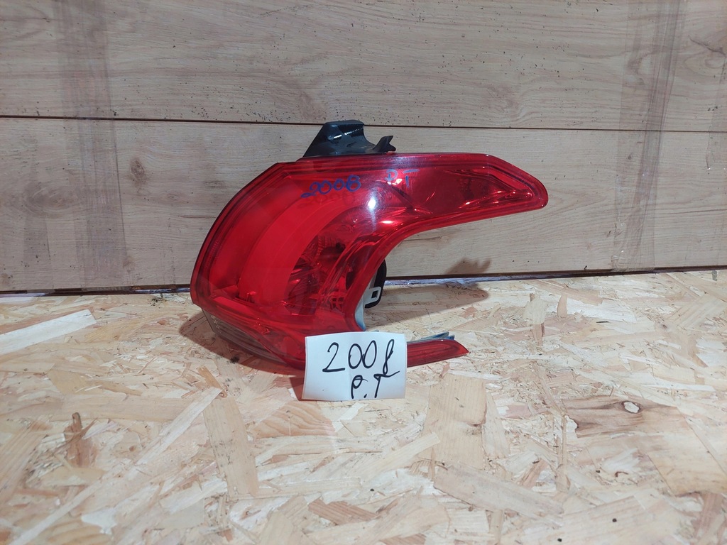 фото №1, Лампа задня права peugeot 2008 13- rok