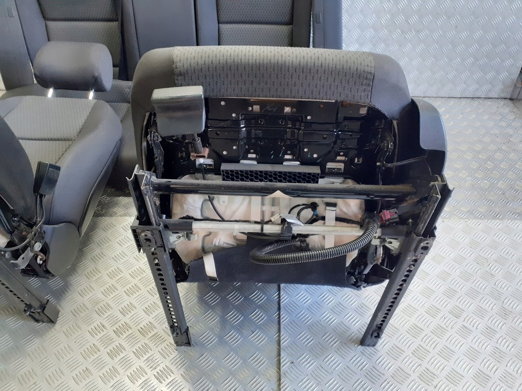 фото №6, Сиденья заднее сиденье комплект audi a6 c6 2.7 tdi kombi