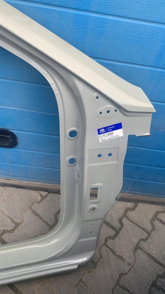 фото №2, Hyundai i20 2016- обшивка порог блок двигателя