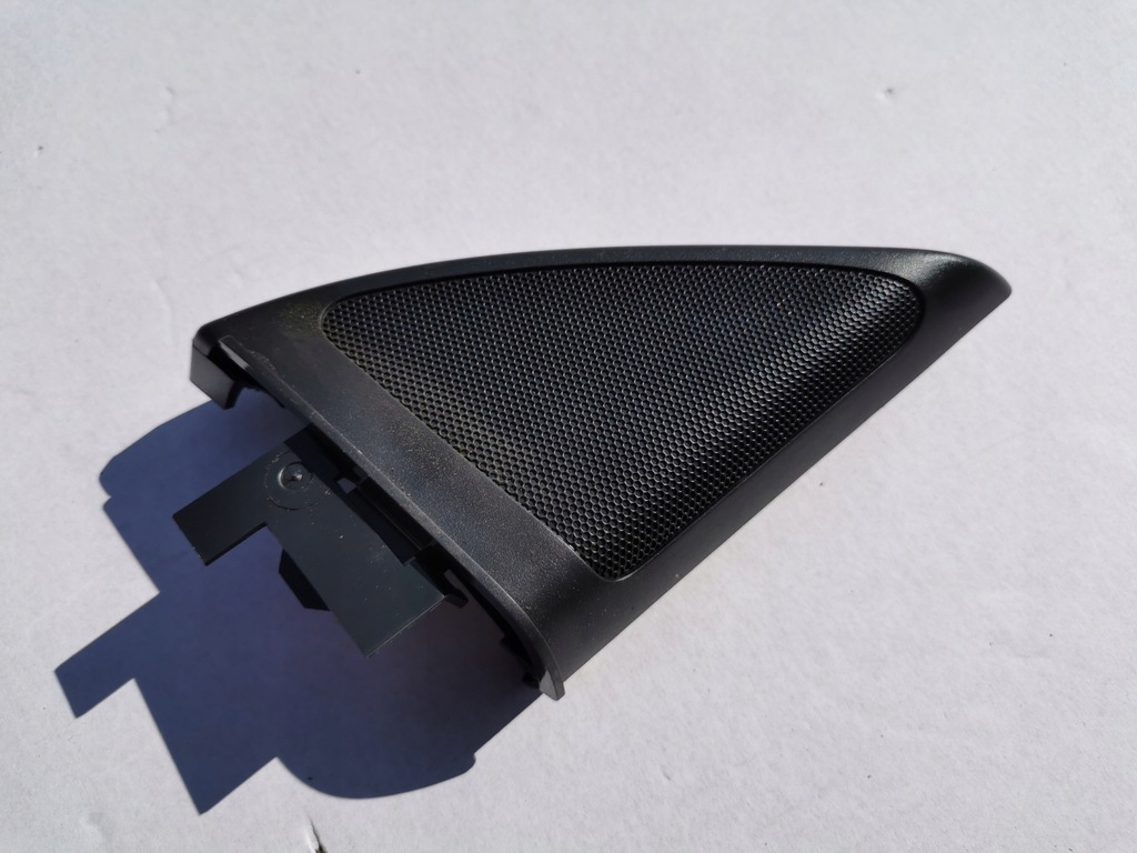 фото №1, Audi a5 8t заглушка зеркало правая 8t8035424d