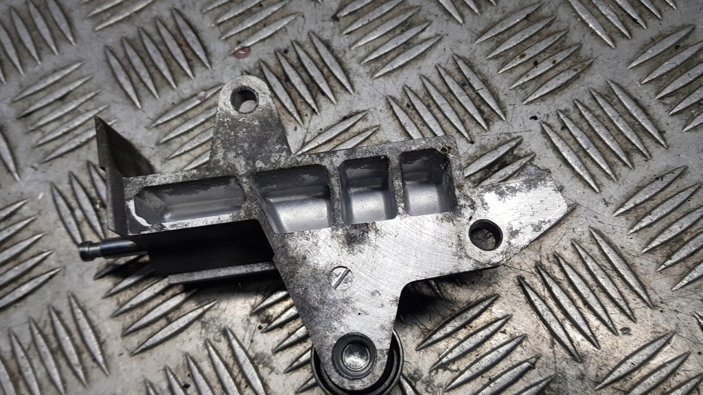 фото №6, Audi a4 b6 2.0 alt натяжитель ремень