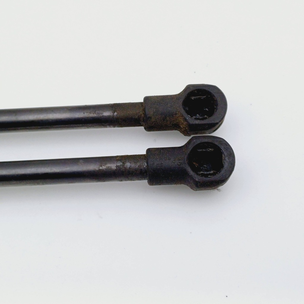 фото №8, Амортизаторы капот передней bmw 1 e81 51237118370 nr20