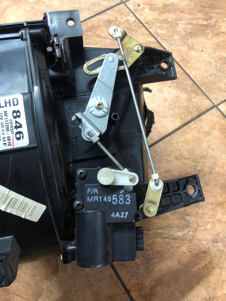 фото №1, Моторчик крышка обдув v40 lift 1.9dci 115km