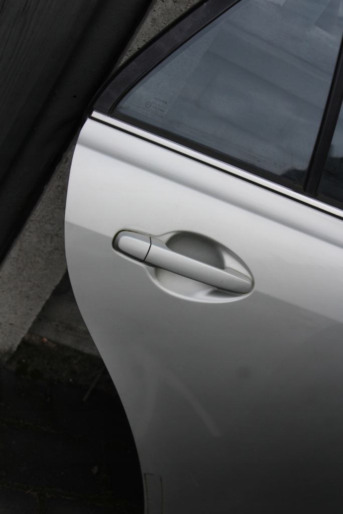 фото №7, Дверь правый задняя toyota avensis t25 kombi цвет 1c0